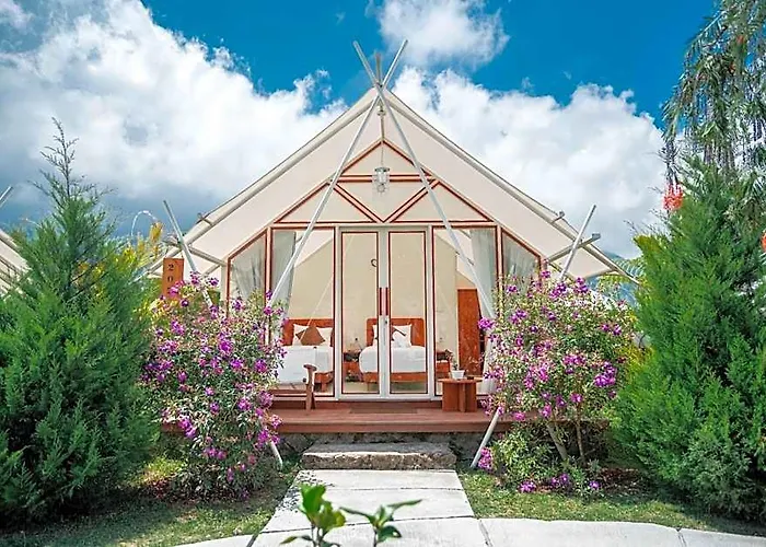 Campo de lujo Svargan Lakeside Glamping *