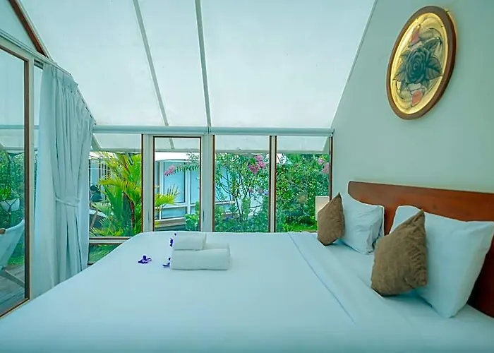 Svargan Lakeside Glamping Candikuning