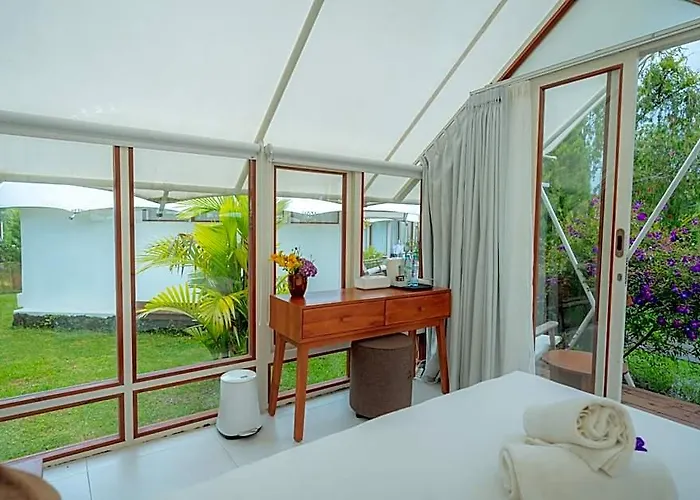 Svargan Lakeside Glamping Candikuning