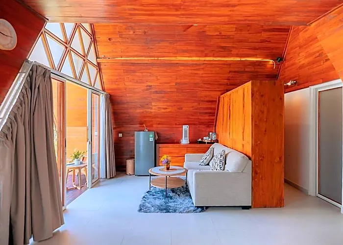 Svargan Lakeside Glamping *